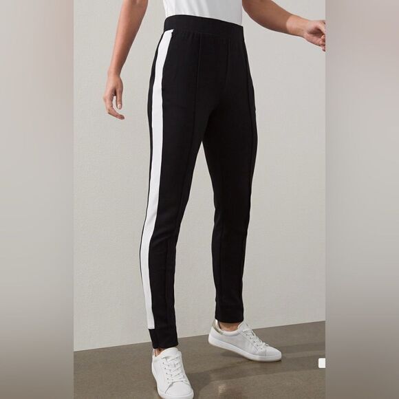 Chico’s SZ 4 Zenergy Scuba ankle pants - Picture 1 of 11
